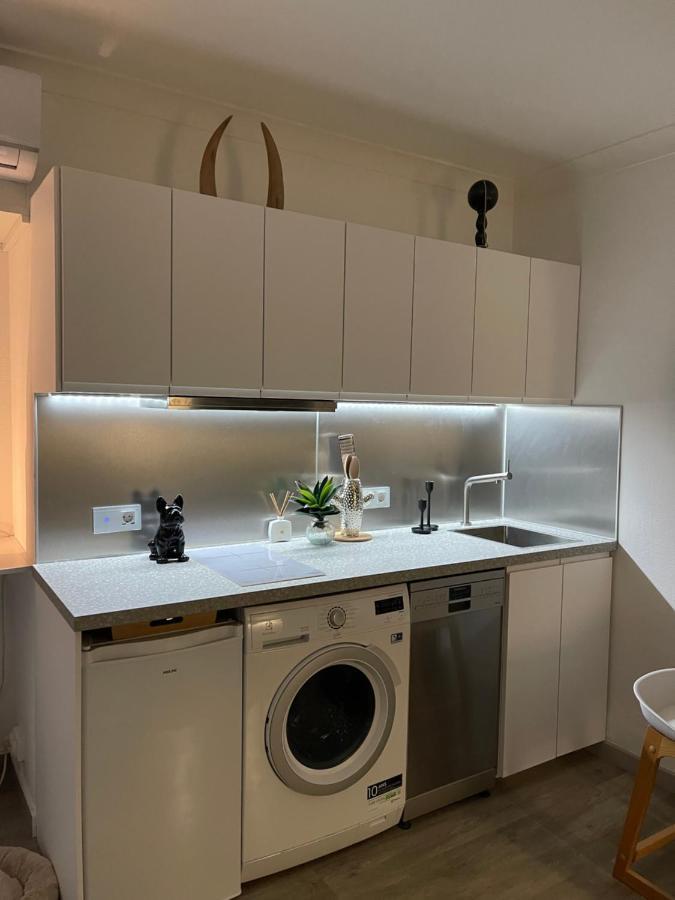 Cozy Studio On The Beach Antibes Exteriör bild
